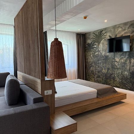 Hotel Luuma à Două Mai Extérieur photo