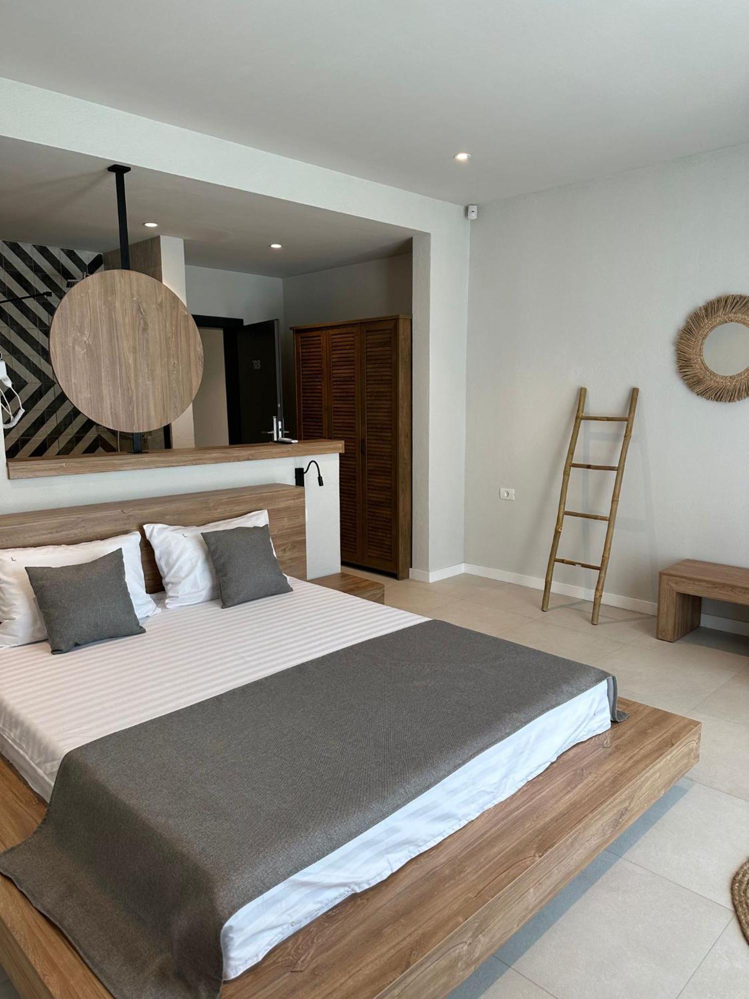 Hotel Luuma à Două Mai Extérieur photo