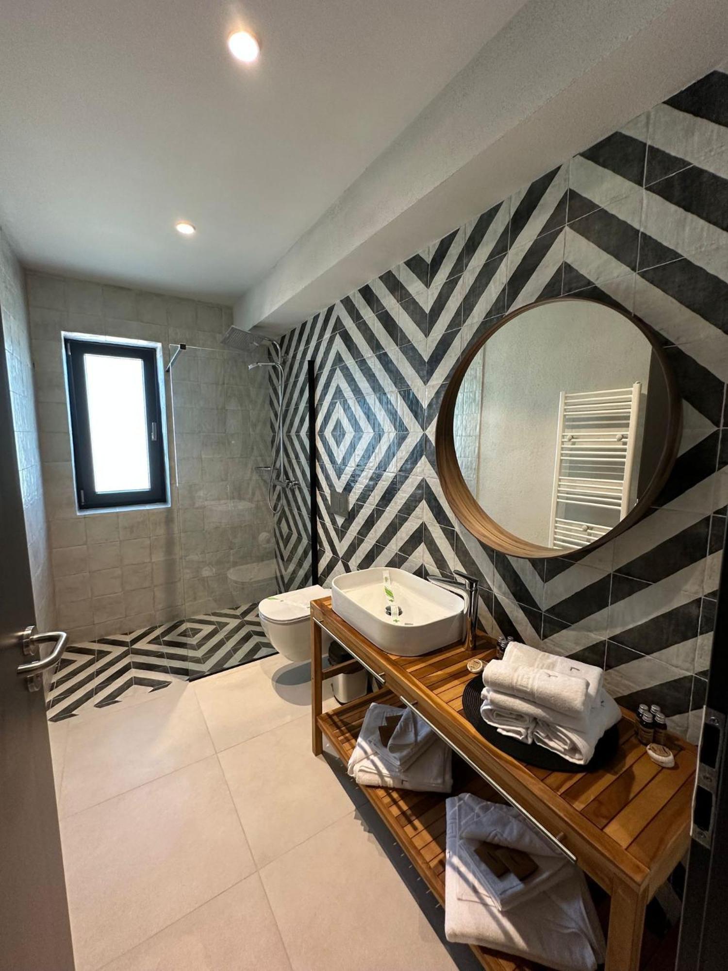 Hotel Luuma à Două Mai Extérieur photo