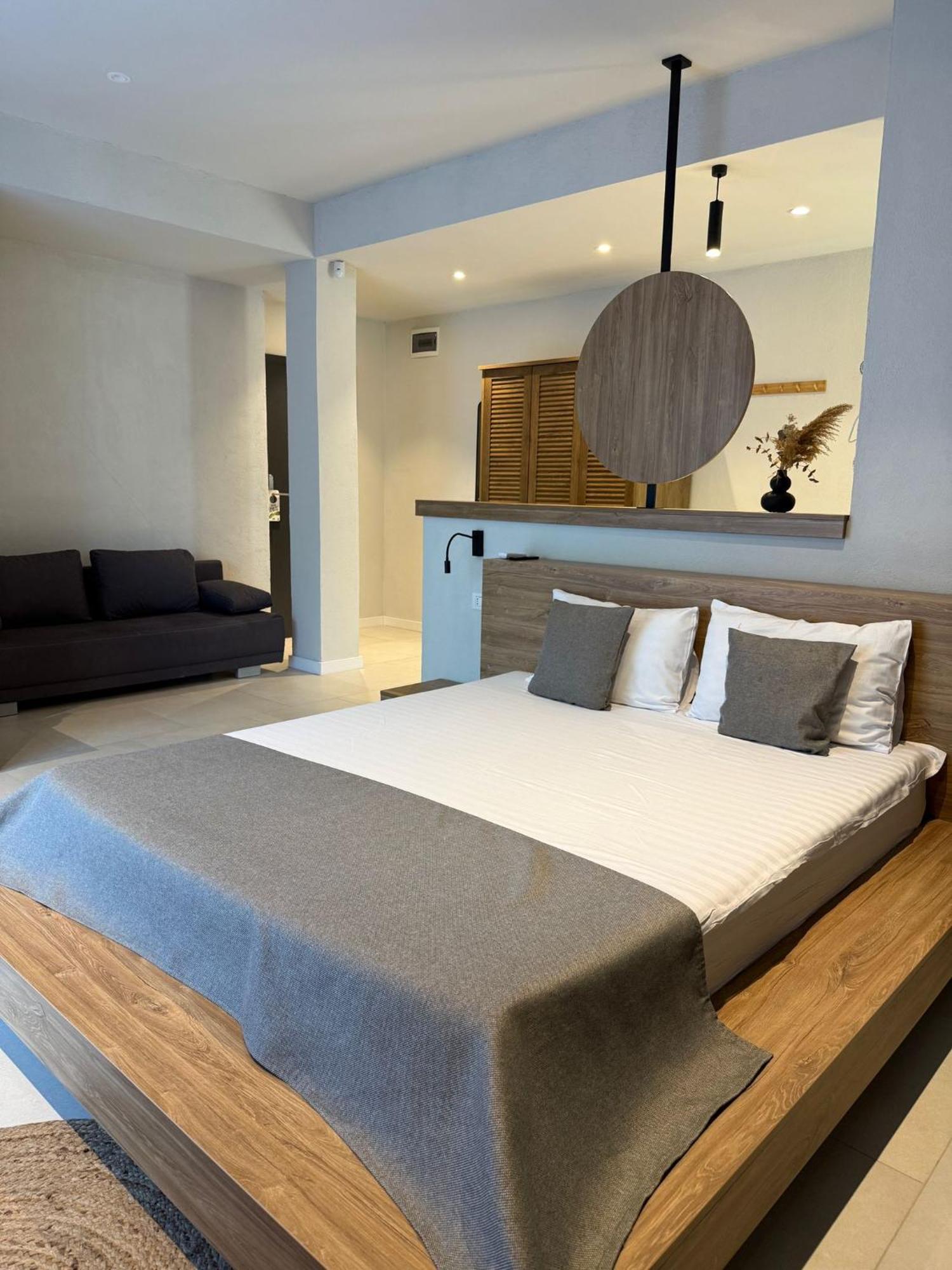 Hotel Luuma à Două Mai Extérieur photo
